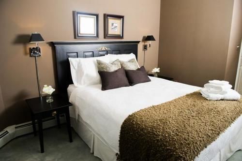 Executive By Roseman - Pavilions Of Eau Claire Calgary