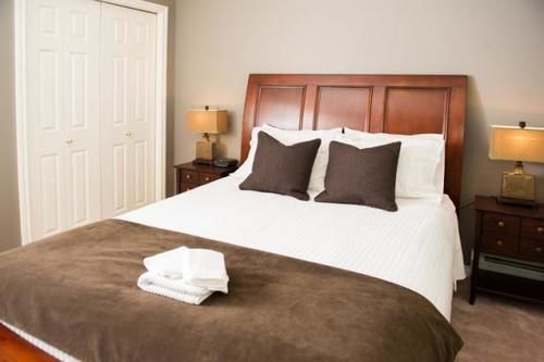 Hotel Executive By Roseman - Pavilions Of Eau Claire Calgary